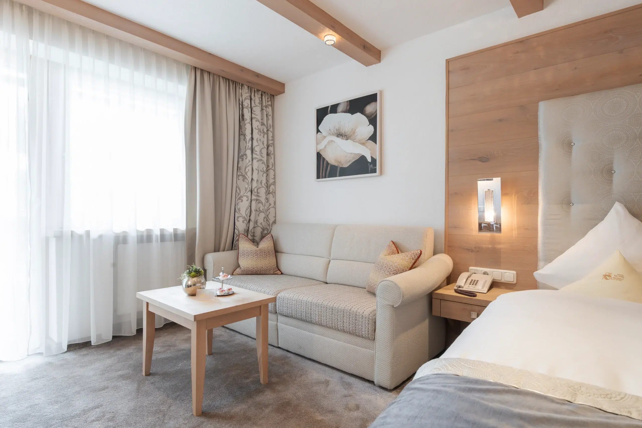 Sonne Ischgl Zimmer Suite Bergkristal 02