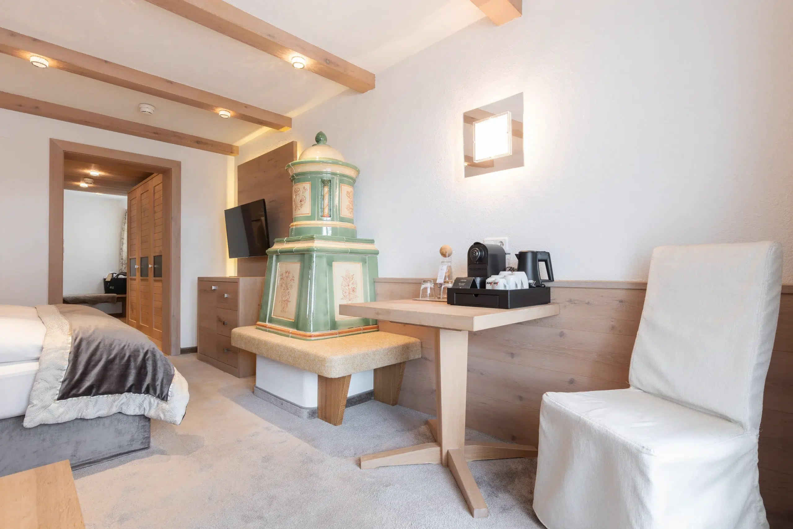 Sonne Ischgl Zimmer Suite Bergkristal 03